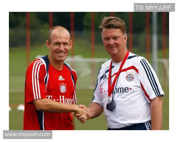 荷兰与日本团队配合的异同探讨与启示分析 荷兰与日本团队配合的异同探讨与启示分析